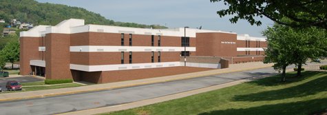 chrisshovlin's tweet photo. Today Noon #FrontiersInLearning @TullTheater in #Sewickley then Dr Donna Nugent talks about great things @ #BeaverFalls Schools #WBVP #WMBA https://t.co/VV4WCtNKFB