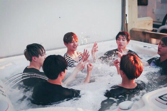parkzizzi's tweet photo. #BTSmyworld
#BTS
#Jin
#Jhope
#Rapmonster 
#AgustD
#Jimin
#Taehyung 
#JUNGKOOK 
#BTSlove
#iloveBTS https://t.co/OX5A2M8367