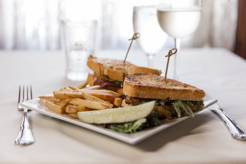 RoseVillaOB's tweet photo. Join us for brunch Sat &amp; Sun from 11AM - 3PM! #RoseVilla #Brunch #livefortheweekend 
https://t.co/tFj61ooW8e https://t.co/KUfE6JZwqJ