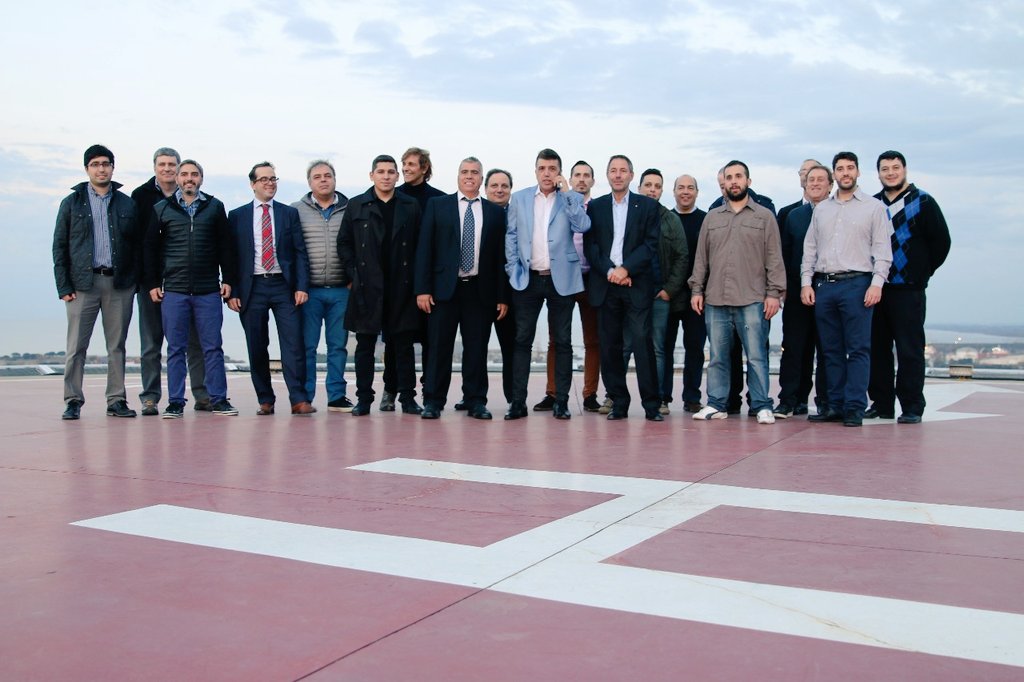 Un equipo abierto de verdad. Sin personalismos ni autoritarismo.
Este domingo lo más importante es que gane Huracán.
#listaPlateada