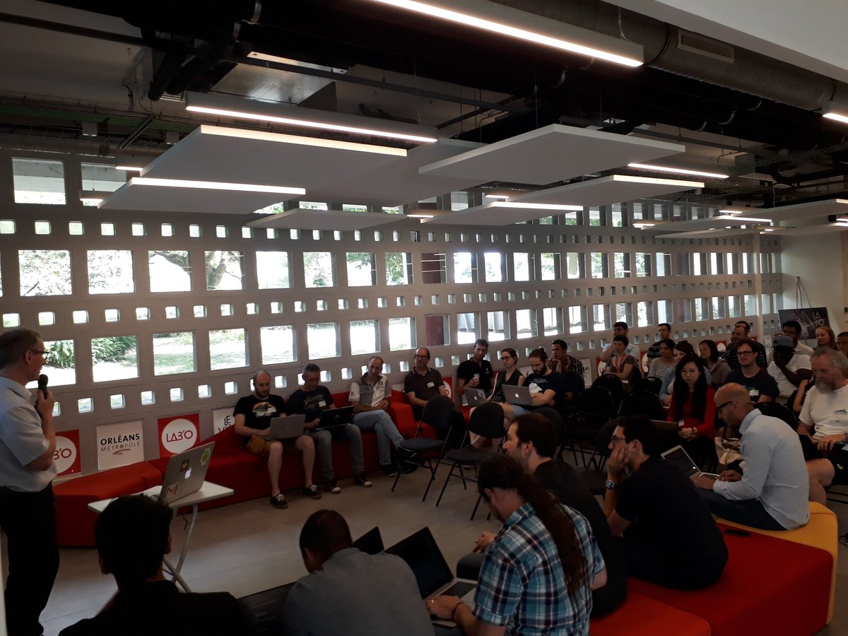 eldams's tweet photo. Démarrage du #HackaTAL2017 ! https://t.co/KRXt0oJxWd