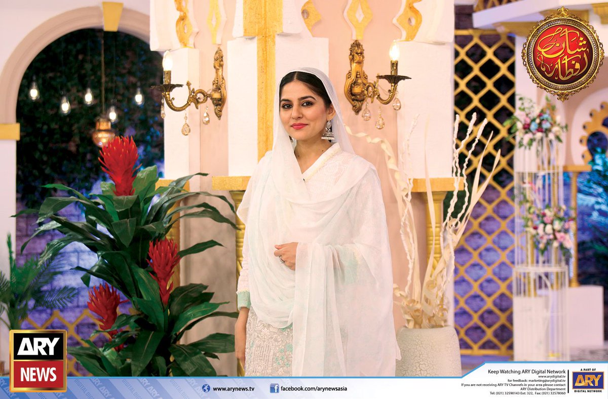 ARYNEWSOFFICIAL's tweet photo. #28thRamadan #ShaneIftar with #SanamBaloch #ARYNews https://t.co/dxvxwZSRQr