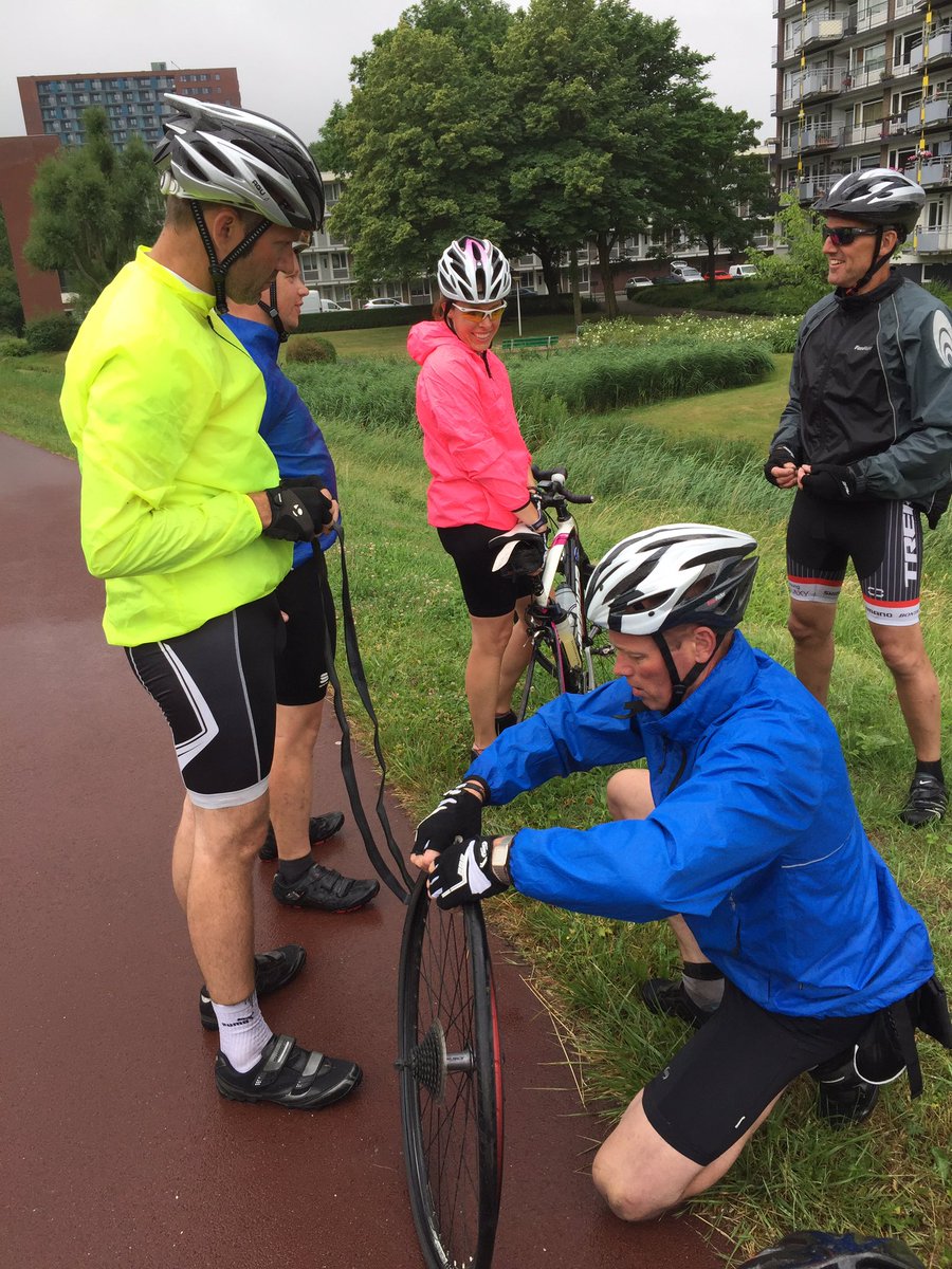 TdVink's tweet photo. Laatste km wat tegenslag met materiaal maar nog steeds veel plezier....en dat ondanks de regen #cfh2017 https://t.co/Jd0IGNA7R0