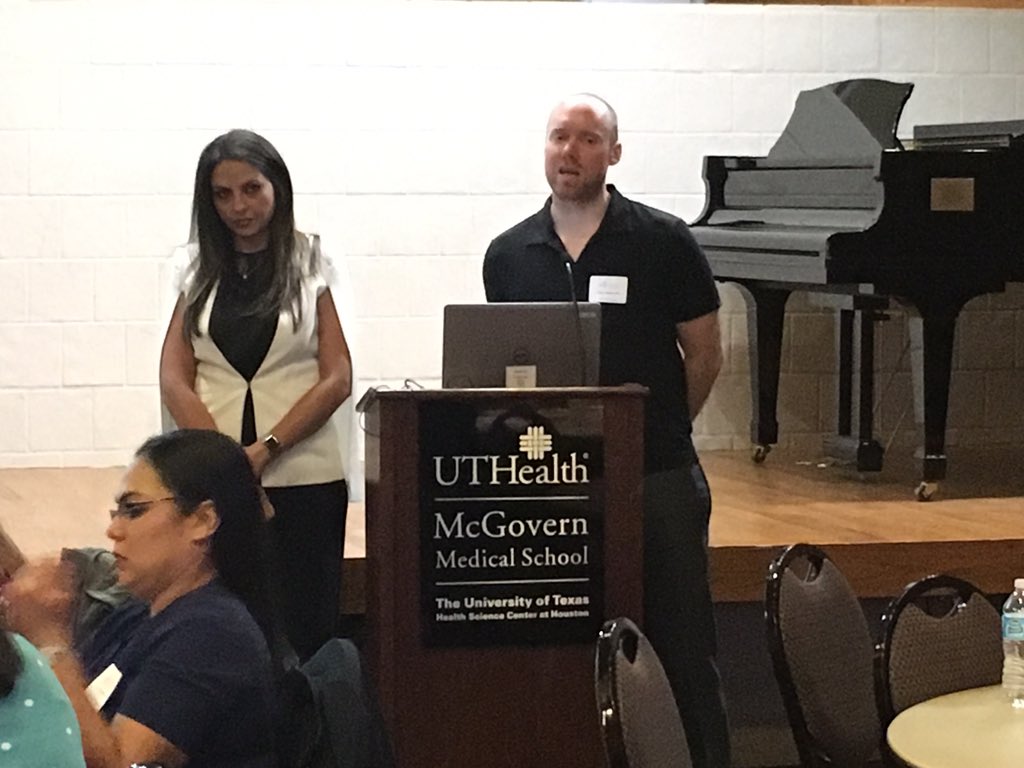 UTHCriticalCare's tweet photo. @McGovernMed @AnesthesiaUTH Physicians Dr. Hernandez and Dr. Wegner starting #FATE course right now https://t.co/3ijU8YSMat
