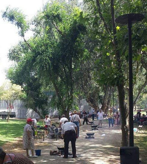 Concurso de ranchos en el Parque Central de #Ejea . Enhorabuena a tod@s l@s participantes, estaban todos buenísimos!!!! #FiestasSanJuan