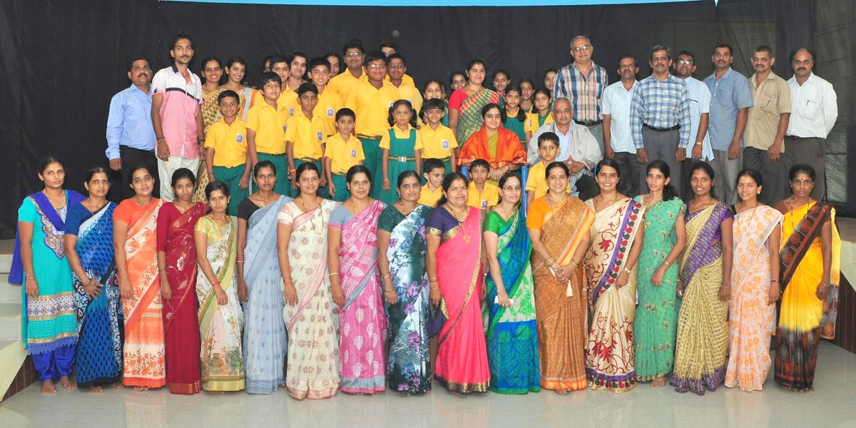 UllekhaMhMandal's tweet photo. #ಗೋಸೇವಕ @yvkmoorthy ಅವರಿಗೆ
@Vidyapeethabdk ದಿಂದ ಅಭಿವಂದನೆ
22.06.17
@SriSamsthana @ShankaraPeetha https://t.co/xeX4DPEf8p