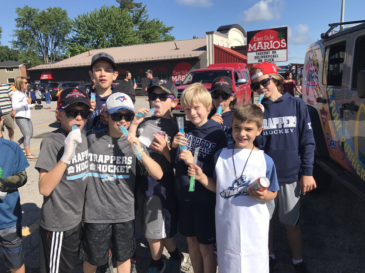 1063jetfm's tweet photo. Trappers garage sale at Eastsides! I have lots of Freezies courtesy of @KiskoFreezies #summerfunrunner https://t.co/qc22wUX93Y
