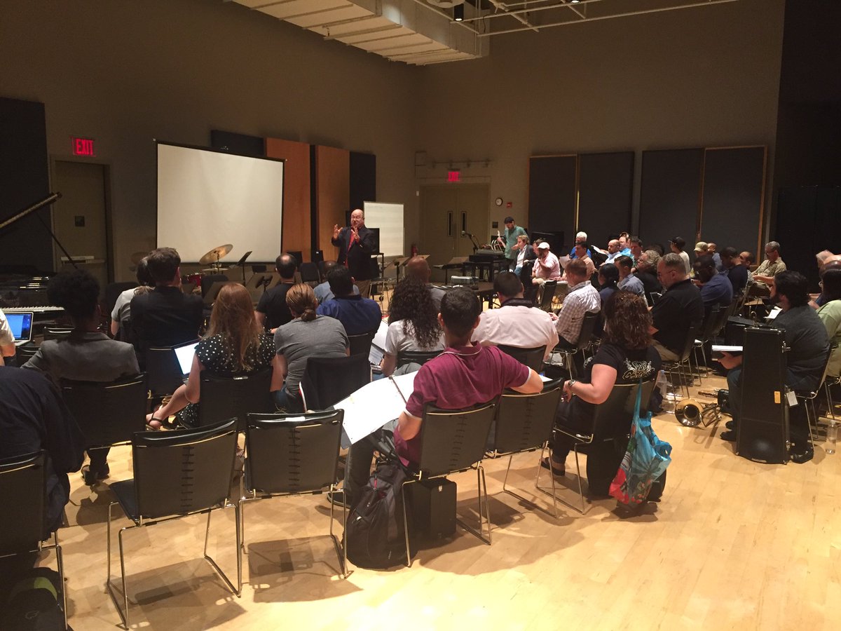tastoll's tweet photo. #BDA17 day 2! Loren Schoenberg starts off with Louis Armstrong! @jazzdotorg @wyntonmarsalis https://t.co/ZiDTPLFiRg