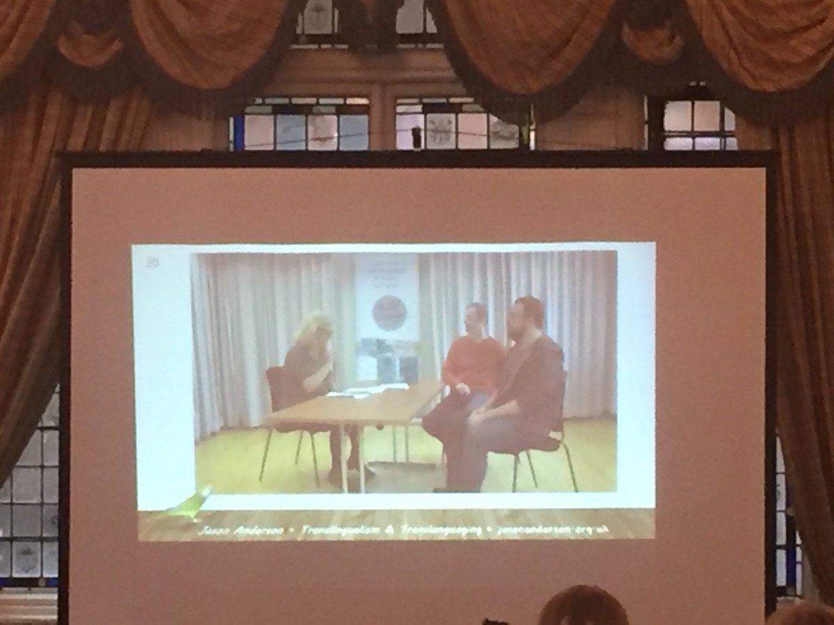 ETprofessional's tweet photo. It's okay to use the learners' first language in class. Jason Anderson showing Michel Thomas method as an example. #ETpLive2017 https://t.co/cAxsXu0c0U