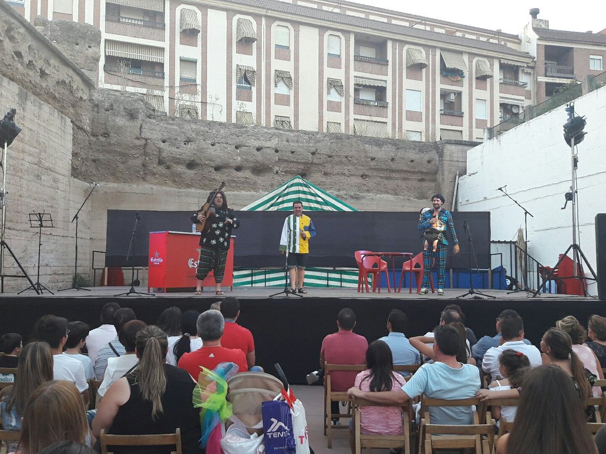 Comienza su actuación el cuarteto "Pesadilla en España"