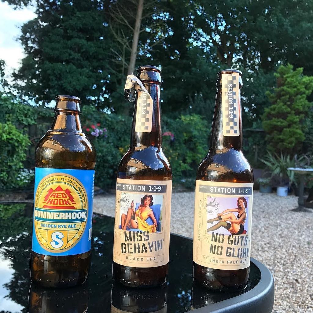 RealRockShow's tweet photo. Saturday night is brought to you by @redhook and @station119 🍻 #keepitreal #redhook #station119 https://t.co/Ny0gEZitNy https://t.co/Fh7wCU7uhx