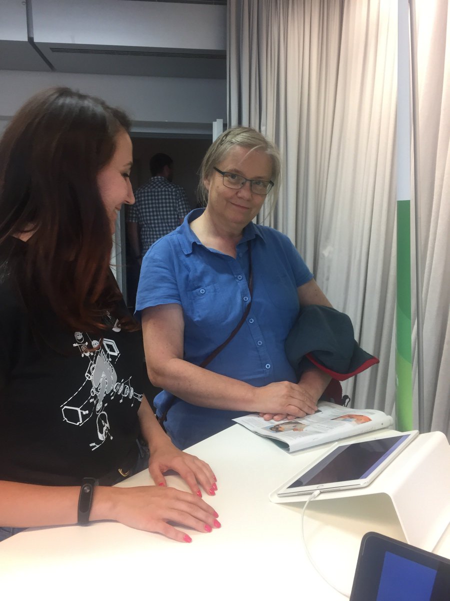 Gemeinsam gegen #Demenz!
Heute auf der #lndw17 bringen wir euch das Thema Demenz näher - 
kommt vorbei uns probiert unsere App aus!