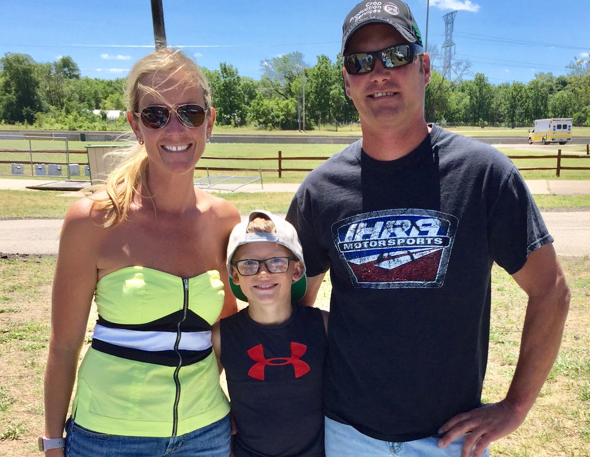 mrsbes10's tweet photo. Day at the dragstrip with these two #coxracing #itsafamilything #favoriteguys https://t.co/ZcYgHjgsD8