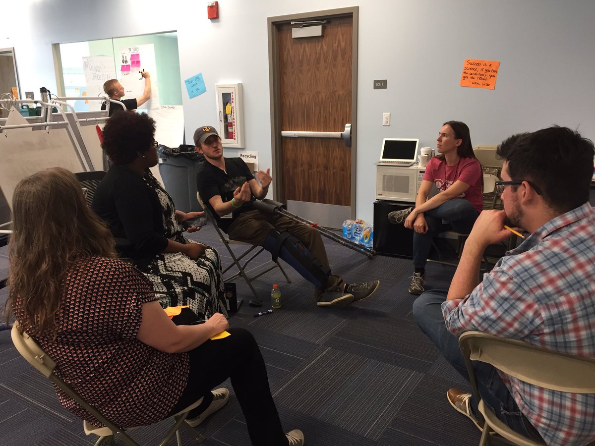 CDLinEd's tweet photo. .@farrahnmartin @bvinc2007 is here sharing her expertise as an educator with our teams! #sweduden @swedu_den https://t.co/8inwmb9nOZ