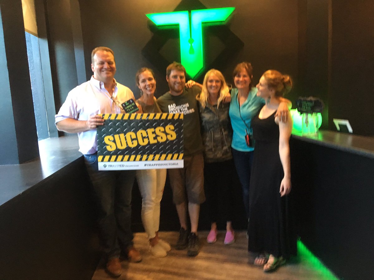 CoxTaylor_YYJ's tweet photo. A little team building with the office and friends. Everyone made it out and had a great time solving puzzles. #toptenpercent #trapped https://t.co/FfWW69rcmJ