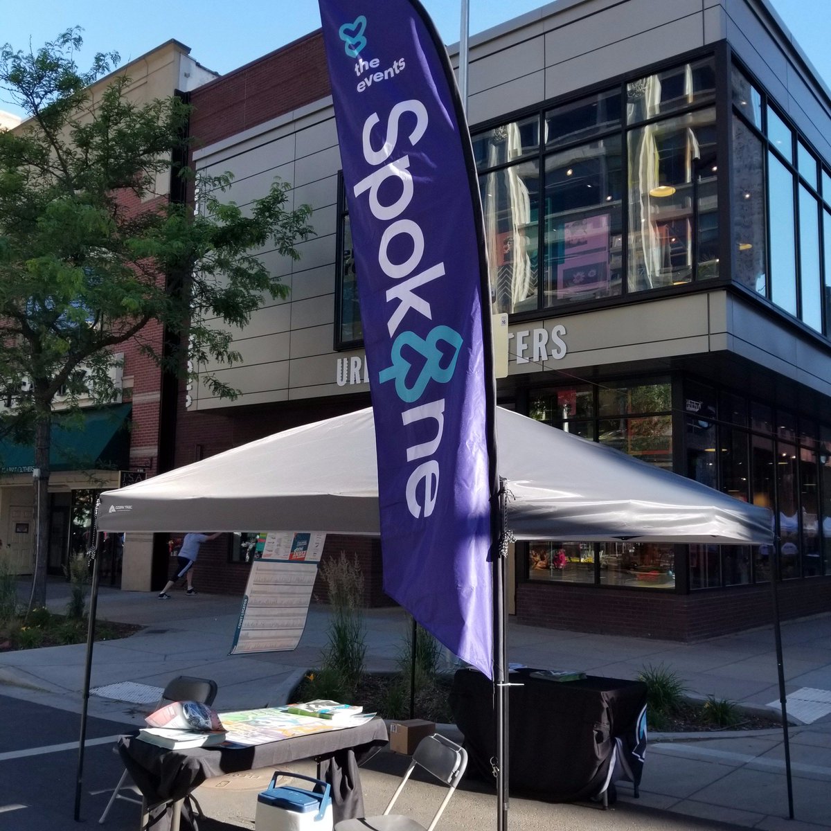 SweetValeta's tweet image. It's going to be a great day in Spokane. Sunny and lots of basketball. #hoopfest17