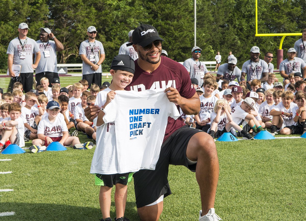 NICHOLASAIR's tweet photo. Great to see @dak giving back to these kids with his #ProCamp tour. It's a day they'll never forget! #FutureQBS https://t.co/L3I1KKreVA