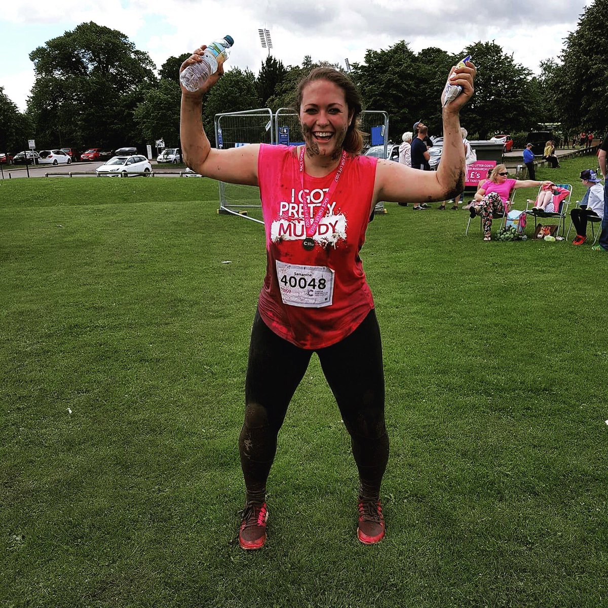 sammycarmichael's tweet photo. Race for life 5k mud run done✅ #mudmess https://t.co/4pkXVrTJKE