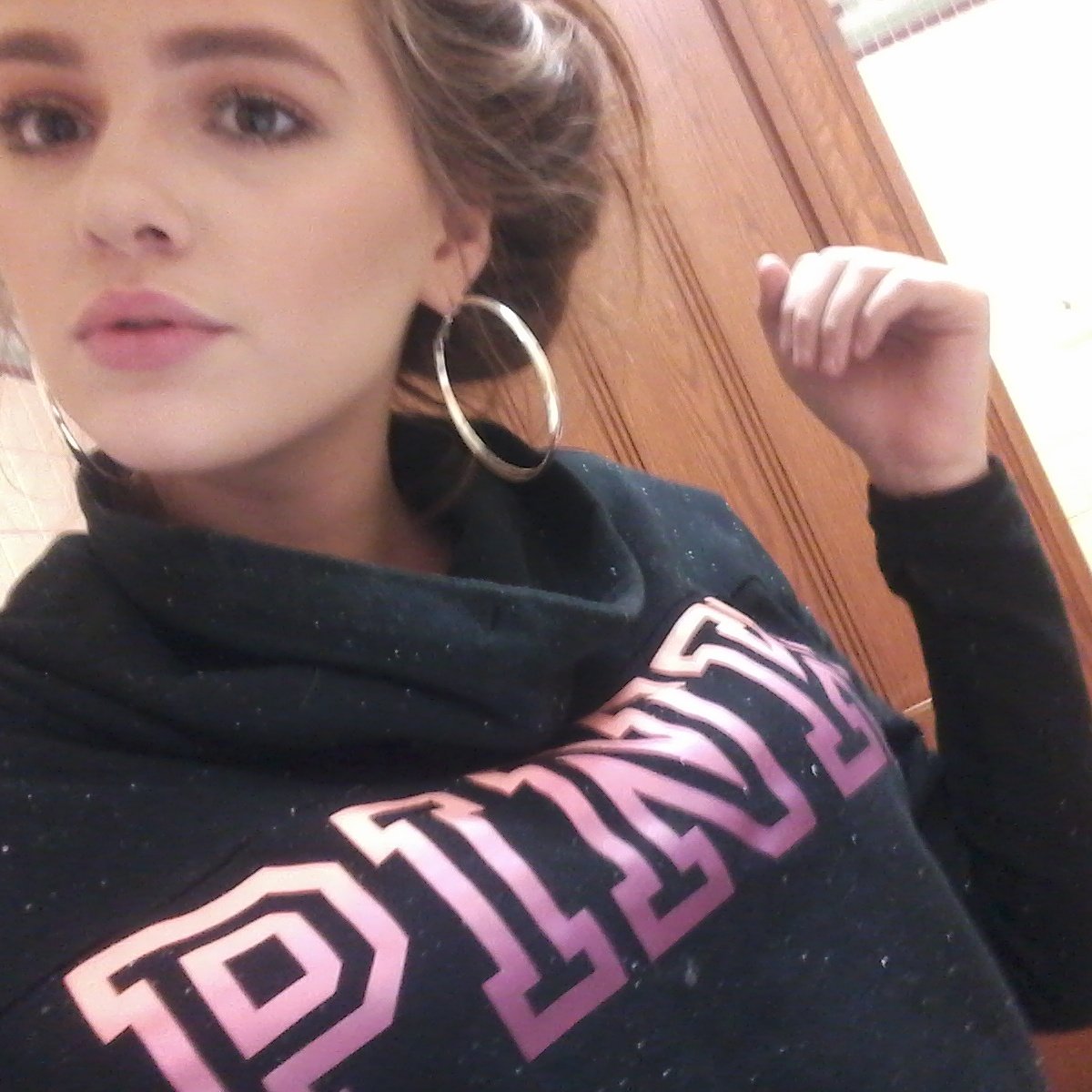 TheOnlyGoddess_'s tweet photo. They all just want to be locked up for me. 😈 #RTGame for #chastity Unlimited comments.

#findom #femdom

@DirkHooper @underdeskloser @rtserf https://t.co/QcWdYmXFjx