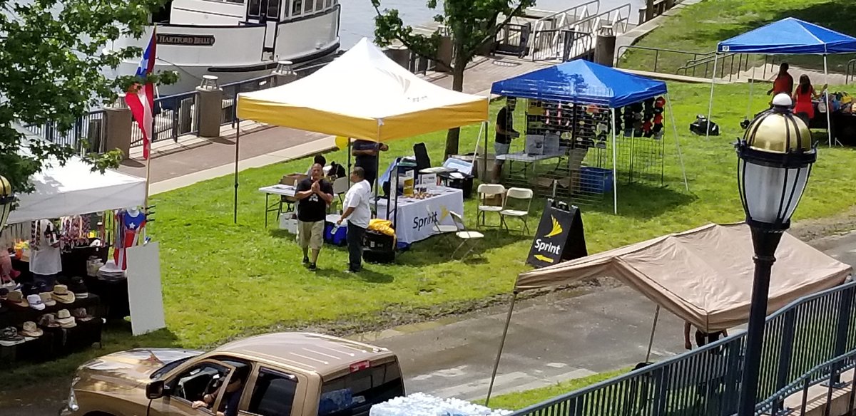 SCNorthernCT's tweet photo. Getting ready for a HUGE day at Hartford Latino Festival!!!! @Heather_B43 @bthudson3 @c_pisani17 @crshudson82 @1969Obregon https://t.co/QaEGrfJvff