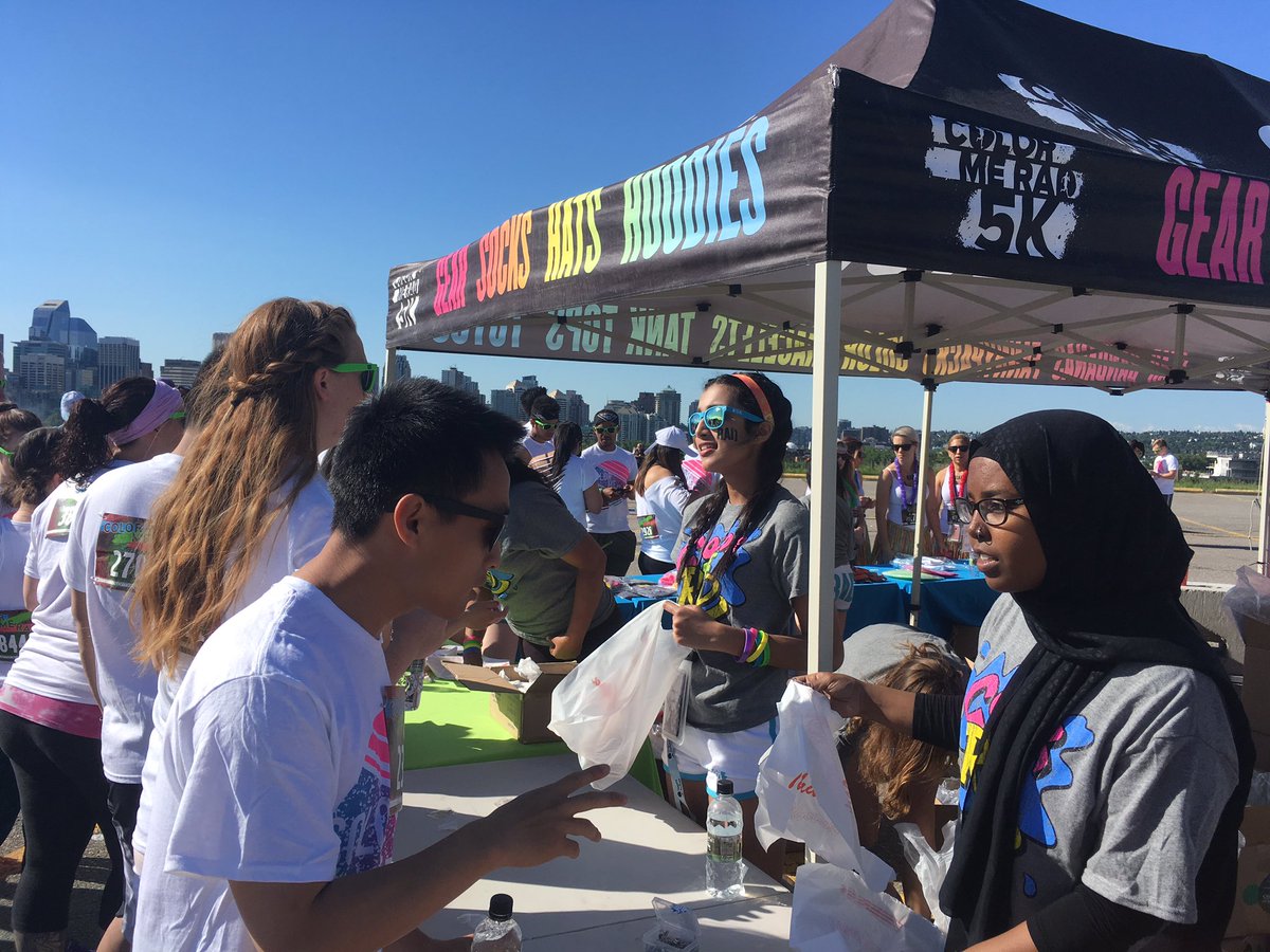 albertacancer's tweet photo. Thank you to ALL of our incredible volunteers who are helping out today at #colormerad5k in #yyc! 
You definitely are the RADDEST! https://t.co/on4oILtB02