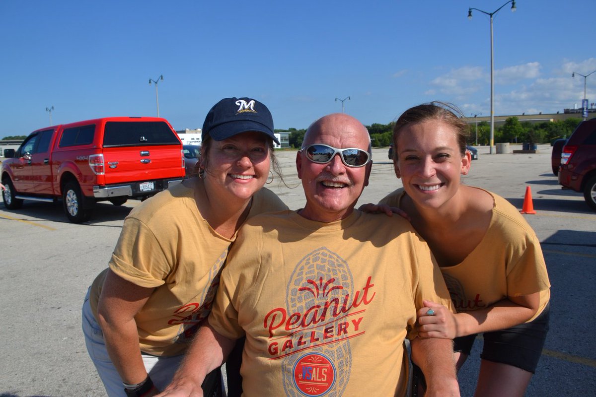 ALSAWisconsin's tweet photo. A @Brewers tailgate for the ages: @ALSAWisconsin’s Chasin’ A Cure feat. @TeamSobelman, @MillerCoors &amp; @JimmyLuvs. https://t.co/rYAEz3WatS https://t.co/cuHTpGvcom