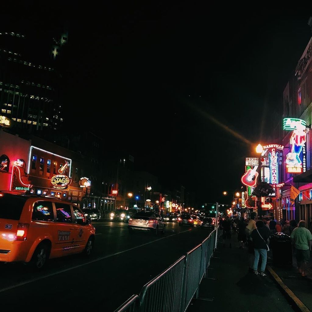 Dreaming of exploring big cities
.
.
#latergram #nashville #nashvillebroadway #travel #wanderlust #traveler ift.tt/2tG3ADx