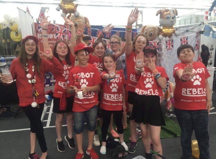 IETWomenNetwork's tweet image. Thanks @laurajanesblog for the fab pics from @FLLUK for INWED17 #9PercentIsNotEnough 👏👩‍🚀⚒