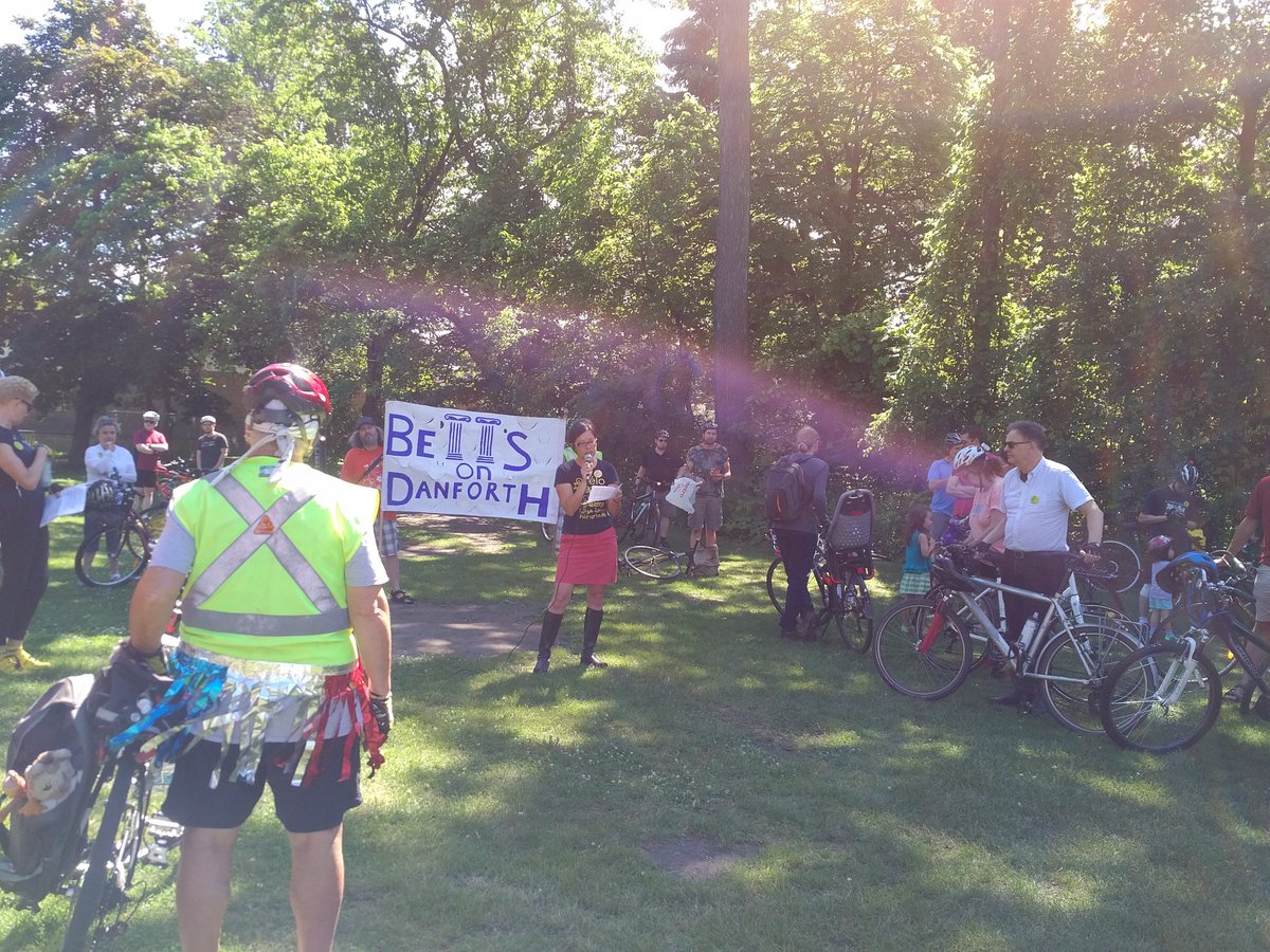 Mother Nature WANTS Bike Lanes on #TheDanny too! Beautiful Day for our Bells on Danforth Ride. <a href="/CycleToronto/">Cycle Toronto</a> @DanforthBikes @Ward32Spokes