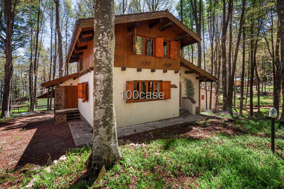 100_case's tweet image. #MonteAmiata #Toscana #vendita #chalet #secondorifugio @100_case immobiliare100case.it