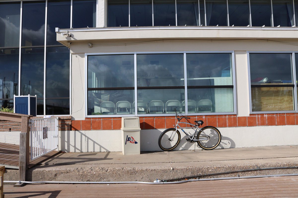 CorpusChristiYC's tweet photo. It's calm at the club this morning. We're ready for some racing! #YouthChamps17 https://t.co/dfbmMd404X