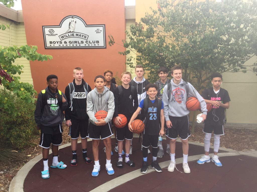 Seattle_Stars's tweet photo. 2022 Stars ready for game 1 in SFl https://t.co/DQ8JcQhWFw