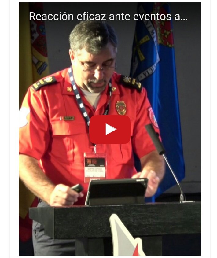 APTBBomberos's tweet photo. Impresionante ponencia del Coronel Martín #Cucalón, Jefe @BomberosGYE, en el #CIPE17. Gratis @BomberosQuito en https://t.co/6rsTx6EUuy https://t.co/6nN4zr2gfV