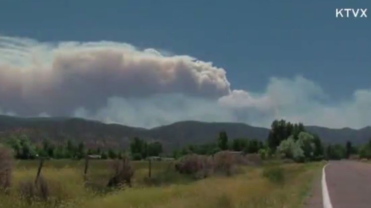 Wildfires blazing under extreme heat out West bit.ly/2t719gc https://t.co/t4FaHpnKUE