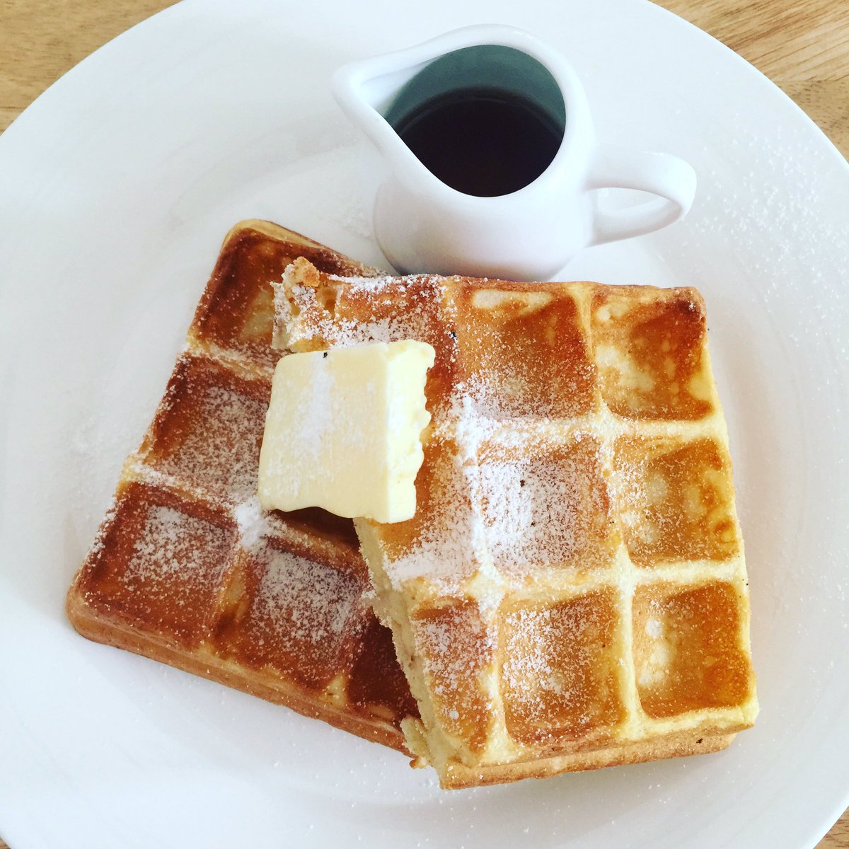 fongkamling's tweet photo. what's important in life: friends, waffles, work. Oh I just discovered I love waffles more than my friends! 🙊
#wafflesfriendswork #siemreap https://t.co/Ip0eHmg6UA