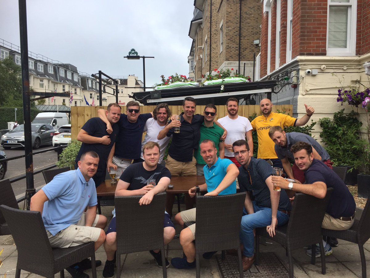 BostallOldBoys's tweet photo. #squad #wesfawatchout #whosthebaldcuntinthefullkit https://t.co/mJDkNEcQO3