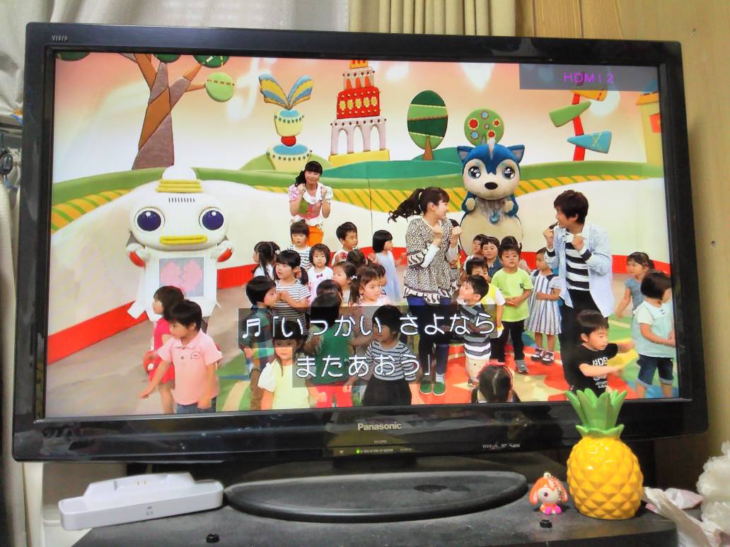 飯田さやか べるがなるゆうあつアイコンタクトのタイミング変わって 映るようになって嬉しい ゆういちろうお兄さんが姿勢低くするの W あつこお姉さんより目線低い って日も多い 後ろのりさお姉さんも好きー T Co H6vo7zwepq Twitter