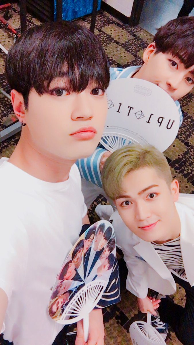 UP10TION's tweet photo. [#비토] 신난다~ 허니텐들 만나서 반가워요 #KCON17NY #KCON https://t.co/e2o3JG4gCT