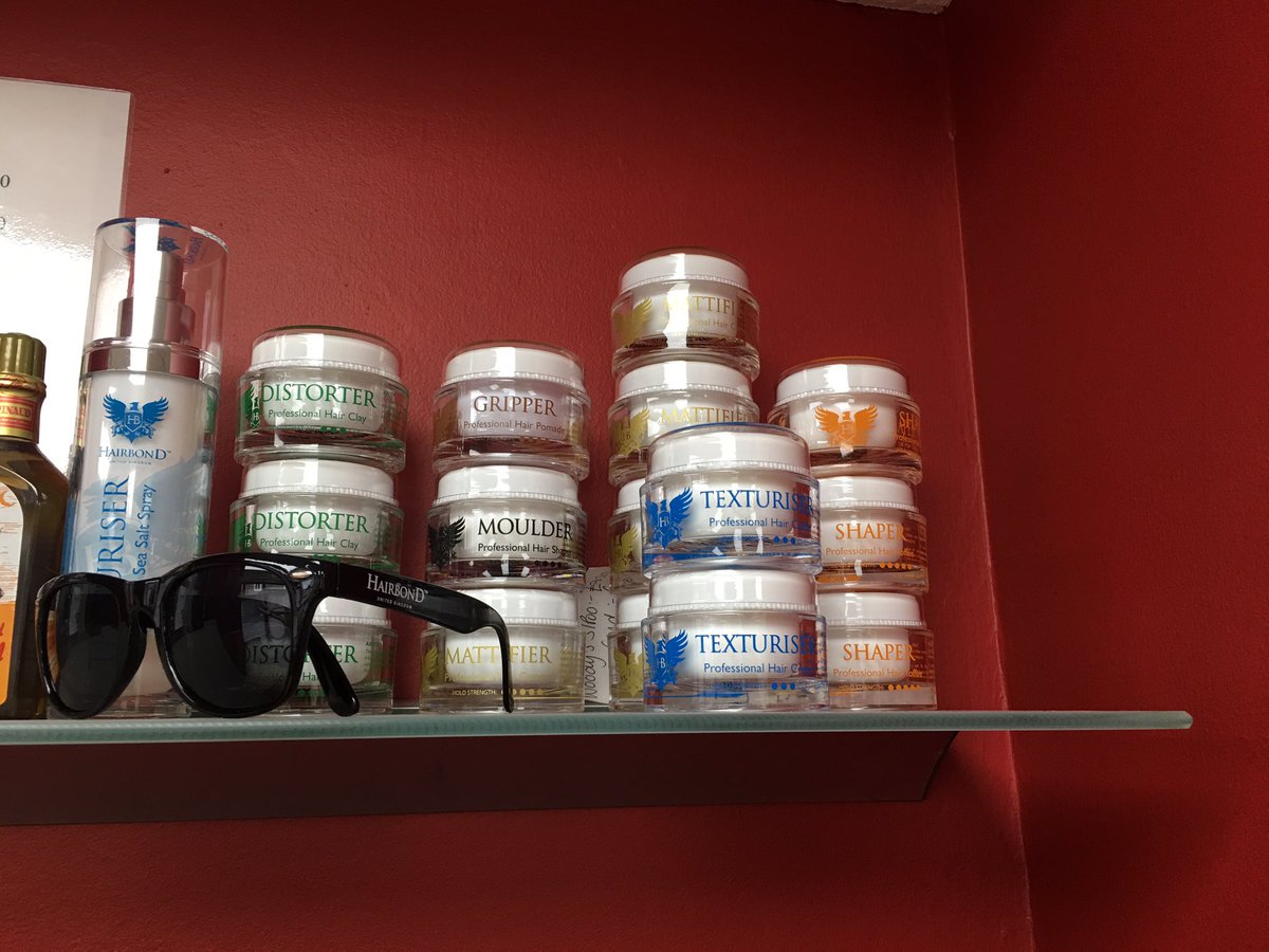 e31ab84532f9442's tweet photo. #Loveing the @Hairbond #shades and #products #britishbarber #leechadwick #godfatherofhair #torrisholme #morecame #backopenmonday https://t.co/LXArudbPF4