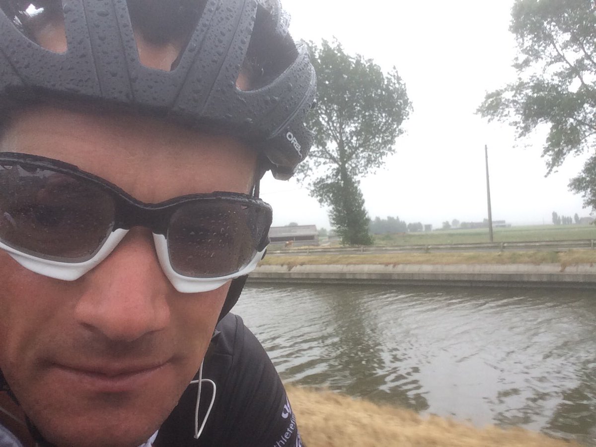 kriscoddens's tweet image. Some wind, some rain and 14 degrees: feels like Belgium again after summer left the country...