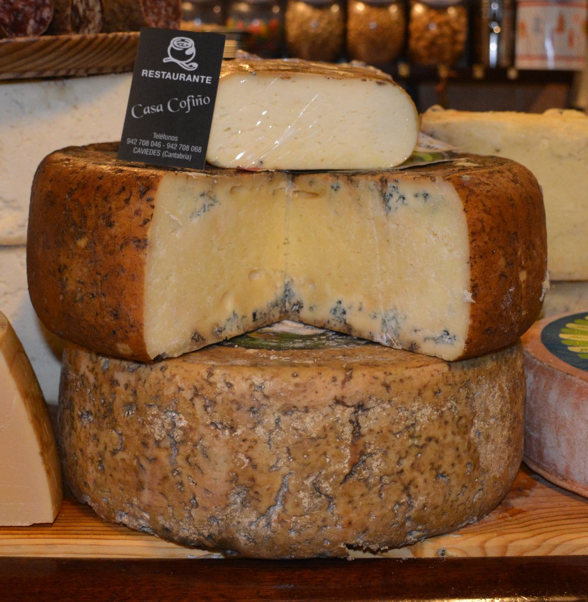 el queso, muy muy bueno.
La cama donde duerme este peque, de primera categoria.
Que grande Casa Cofiño