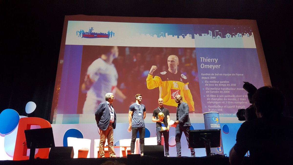 Thierry_Omeyer's tweet photo. A l'@OLYMPIAHALL pour une intervention lors du séminaire @Butagaz! @infrontsports https://t.co/2gxVp3ICQu