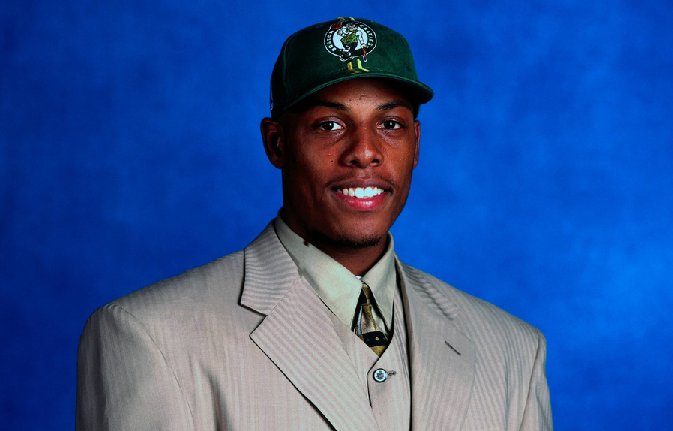 BostonCelts4eva's tweet image. The Celtics drafted Paul Pierce 19 years ago today.