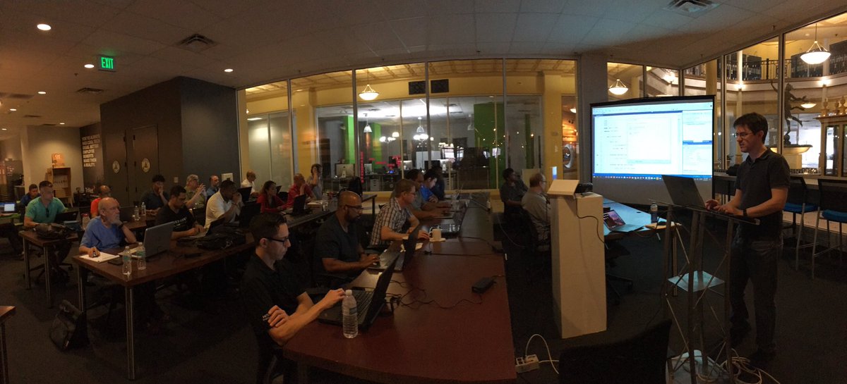 joelmartinez's tweet image. #XamarinDevDays Orlando ... learning all about @xamarinhq and @Azure
