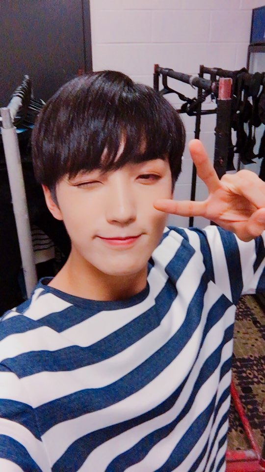 UP10TION's tweet photo. [#선율] 업텐션의 신곡 시작해 첫 공개! 기대해주세요! #KCON17NY #KCON https://t.co/8dgUoxziIe