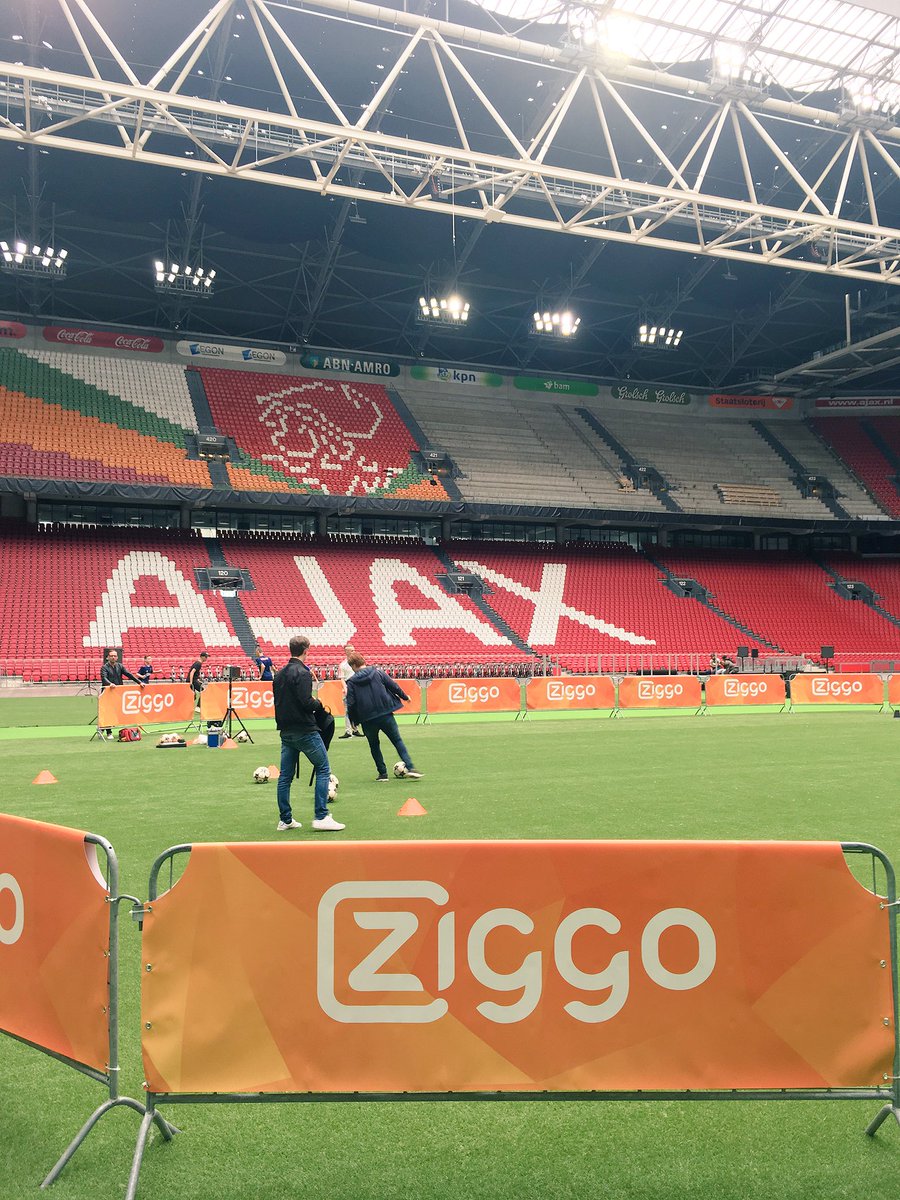 AndyBerendsen's tweet photo. Impressie van de ESL Benelux Championship in de Amsterdam Arena. Mooie setting! Bedankt @ESLJaap 👍🏼 https://t.co/eZnNLQ46NW