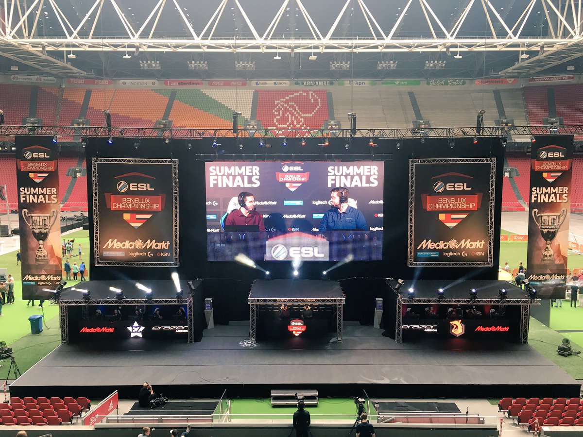 AndyBerendsen's tweet photo. Impressie van de ESL Benelux Championship in de Amsterdam Arena. Mooie setting! Bedankt @ESLJaap 👍🏼 https://t.co/eZnNLQ46NW