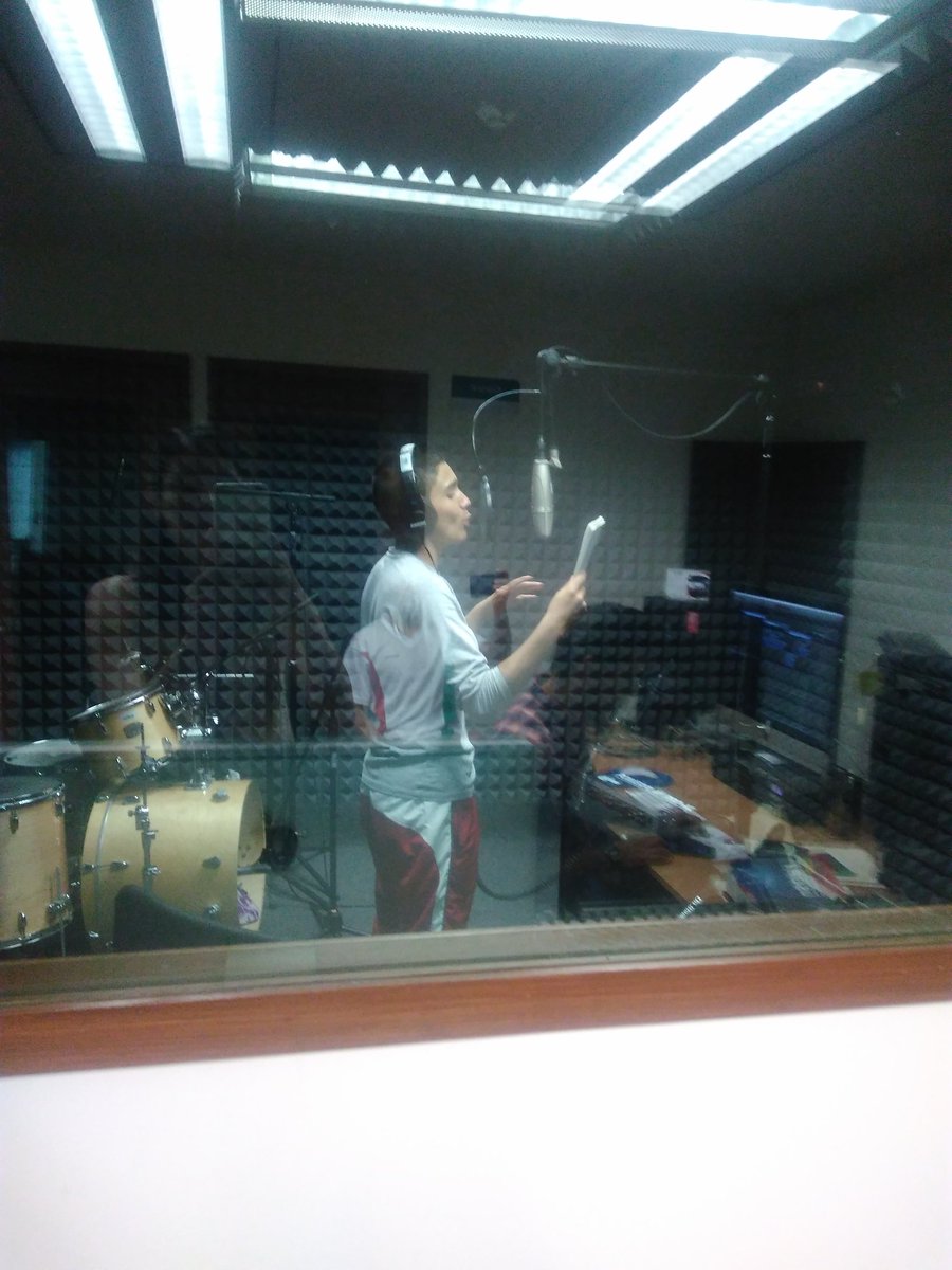 Alumnos de CECYTEA El Llano, ganadores del 1 lugar en el Concurso estatal de Rap, grabando su disco en Sejuva <a href="/CECyTEA/">CECyTEA DG</a>