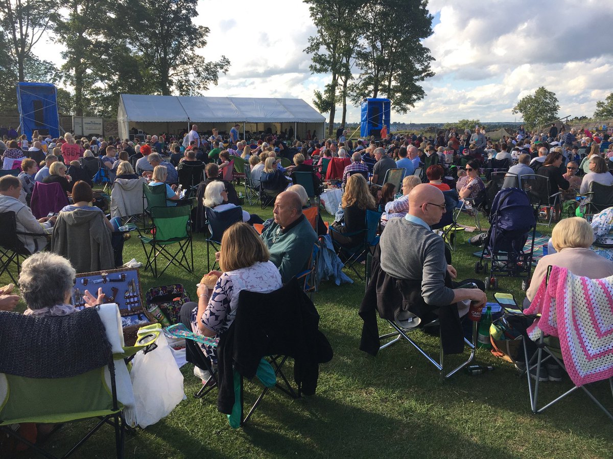 WYSOLeeds's tweet photo. Less than an hour to go, and #PontefractCastle is jam-packed! Hello Audience! #PromintheCastle https://t.co/IEZeQLBwSG
