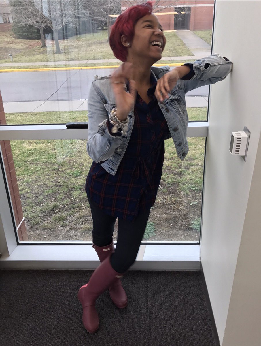 _deriqueen's tweet photo. #BeautifulWomenOfCSU😍 https://t.co/AYCXm7HAP1
